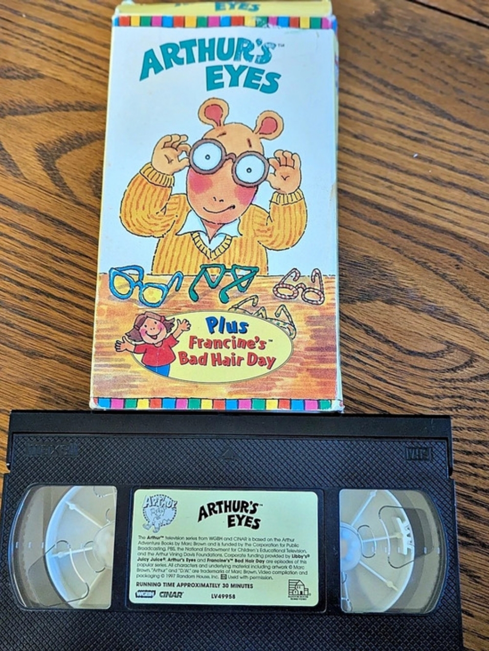 Random House Arthur's Eyes Plus Francine's Bad Hair Day VHS Tape with Original